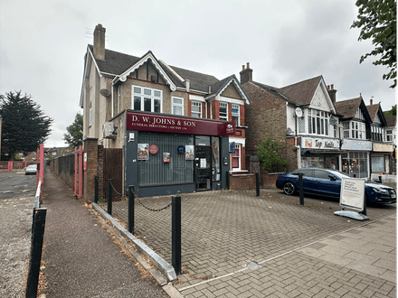 108, Station Road, Chingford, London, E4 6AB