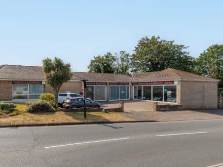 Showroom & Offices, Medina Way