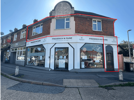5a Chessington Parade, Leatherhead Road, Chessington, Surrey KT9 2PH
