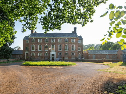 Lickhill Manor